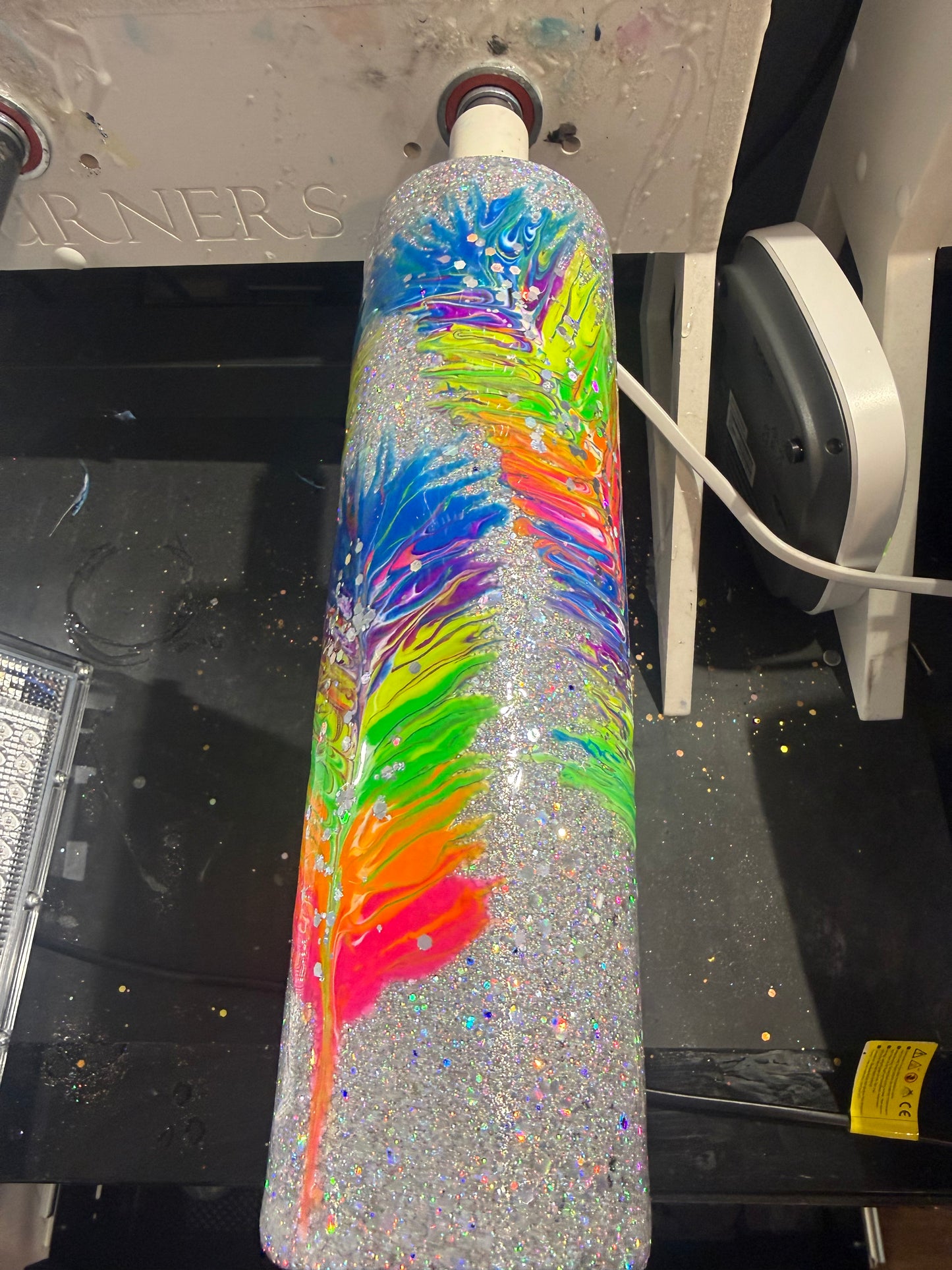 Neon Glow Feather 32oz Tipsy Magnolia Plump
