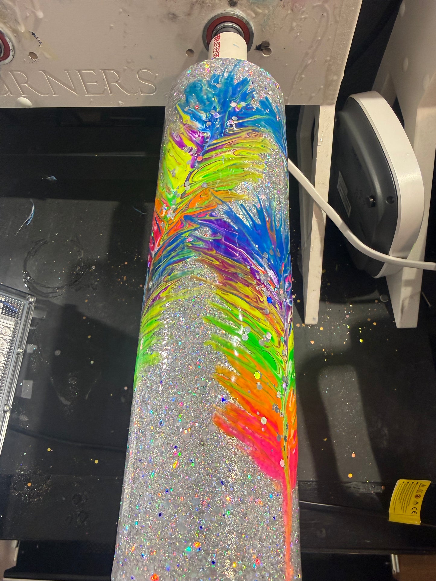 Neon Glow Feather 32oz Tipsy Magnolia Plump