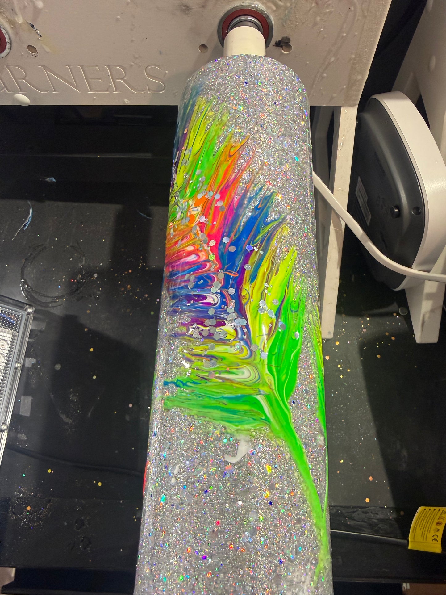 Neon Glow Feather 32oz Tipsy Magnolia Plump