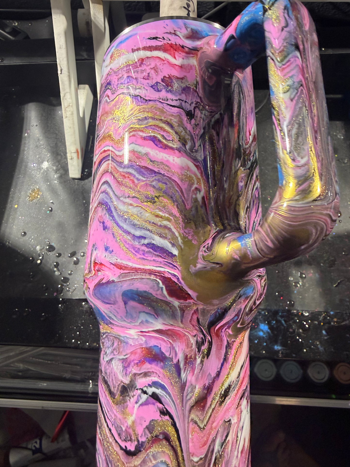 40oz Tipsy Big Betty Glow Blurred Lines