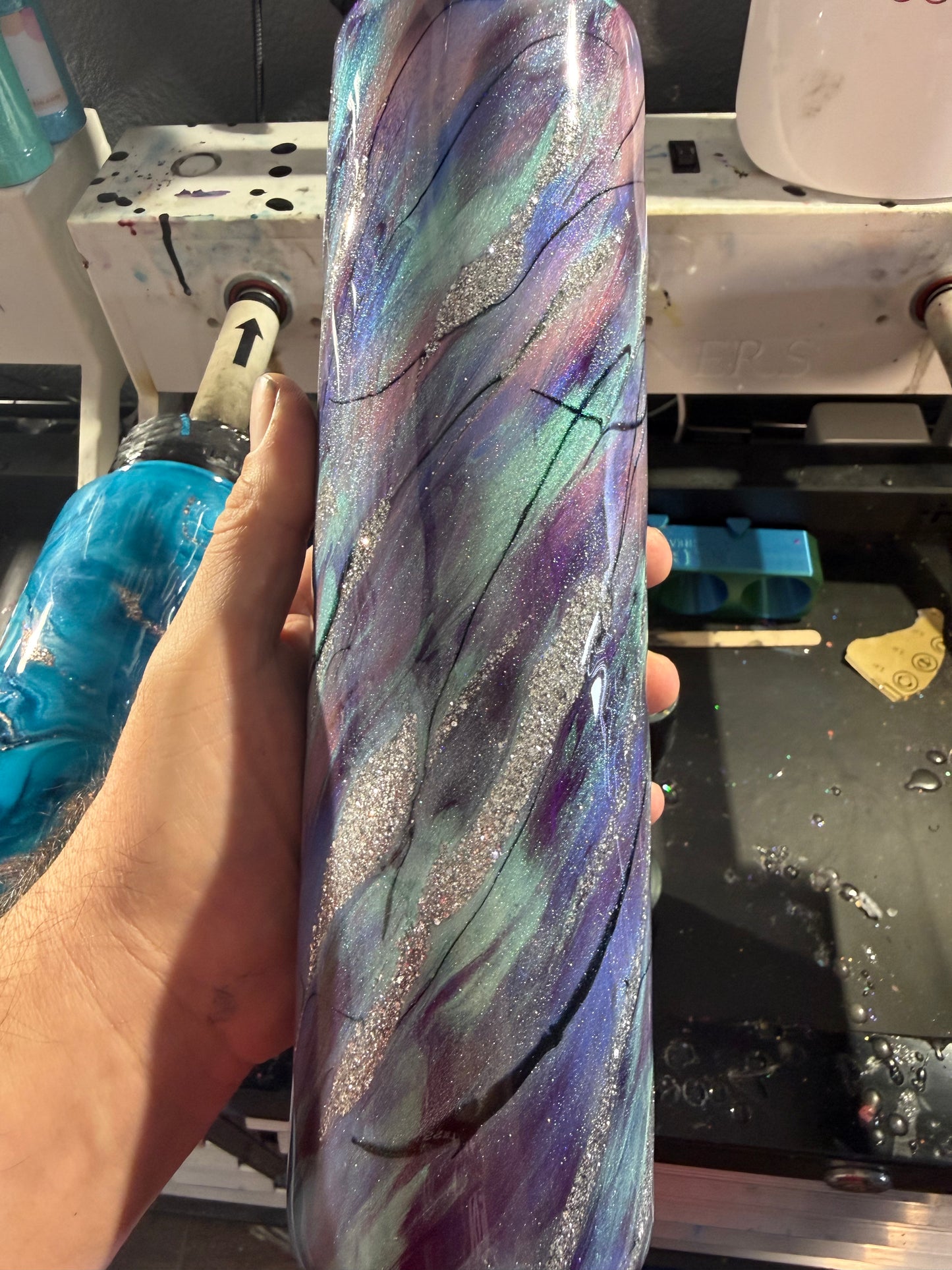 32oz Tipsy Magnolia Plump Ghost Mica Glow