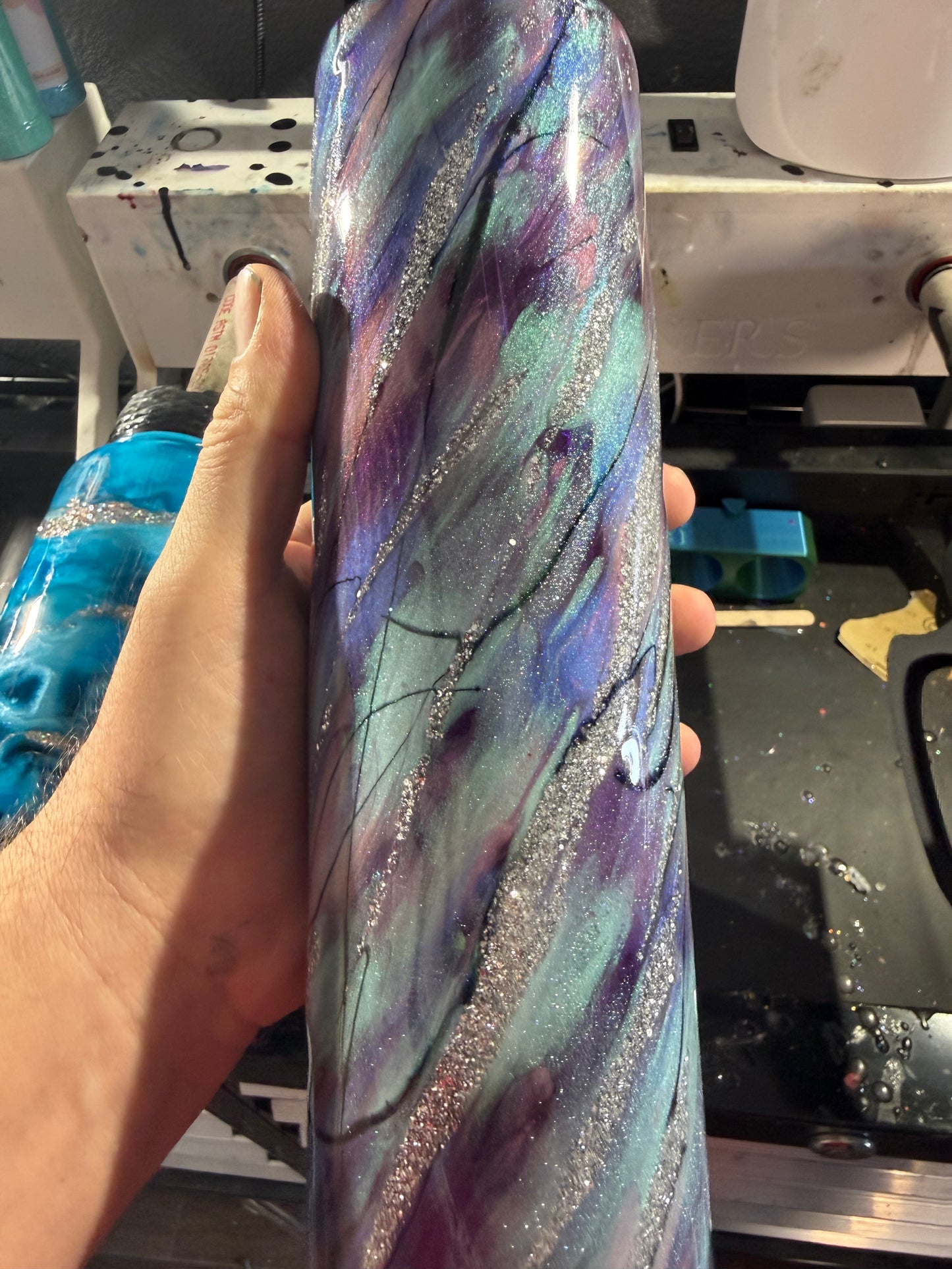32oz Tipsy Magnolia Plump Ghost Mica Glow