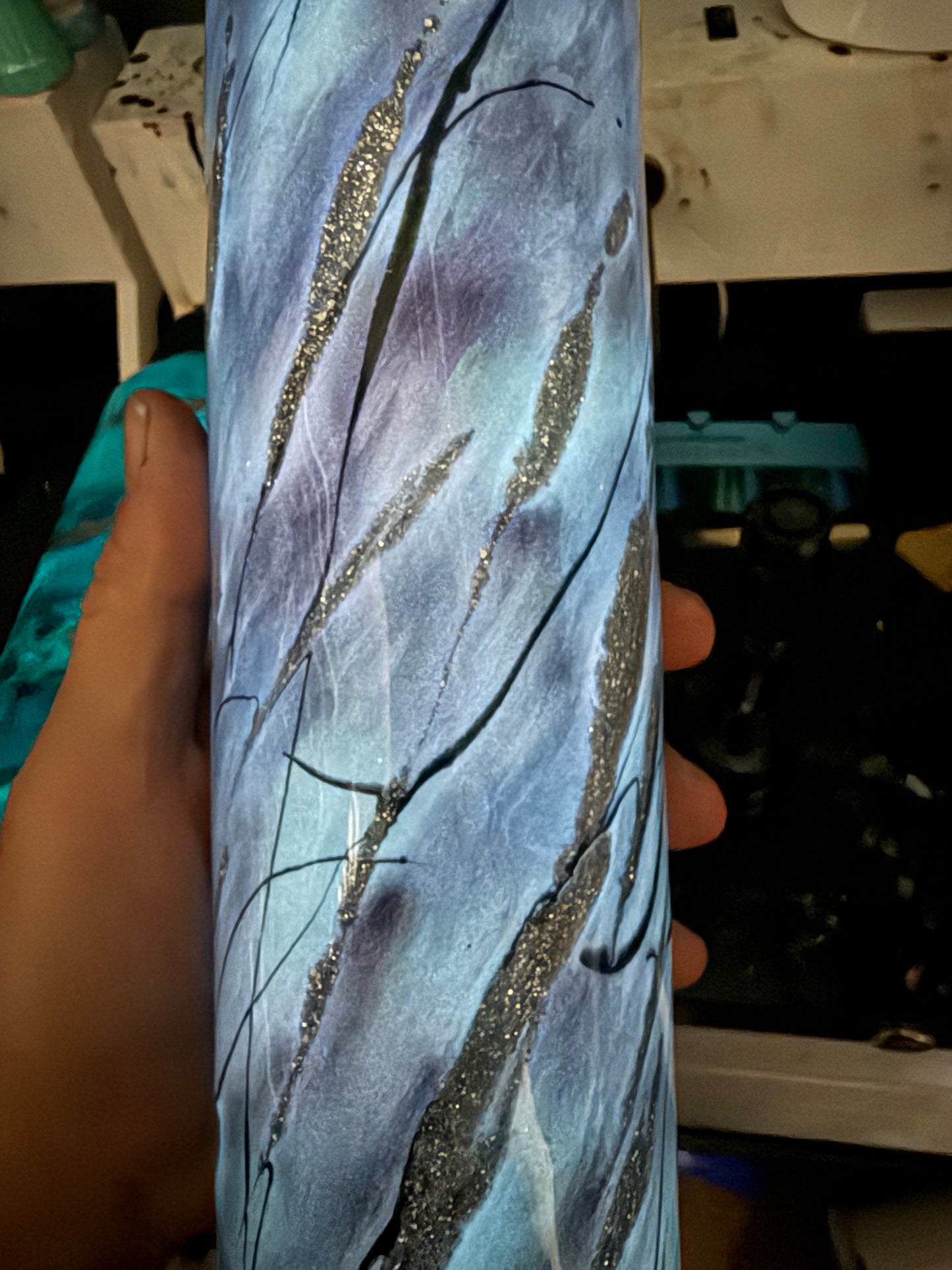 32oz Tipsy Magnolia Plump Ghost Mica Glow
